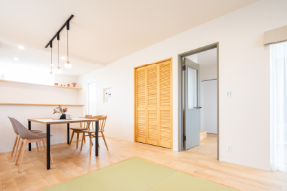 突板フローリング（ナラ、メープル）｜ふくかぜの家のデザイン｜有限会社サンウッド